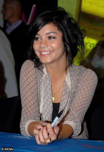 Vanessa Hudgens Hairstyle