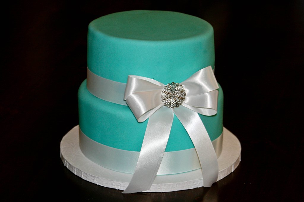 Tiffany's Wedding Cake and Cupcakes Tiffany's Themed Wedding Cake and 