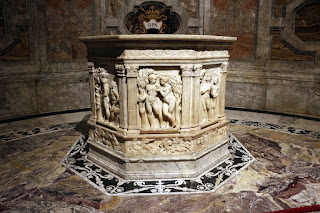 Cappella di San Giovanni Battista - Baptismal font by Antonio Federighi