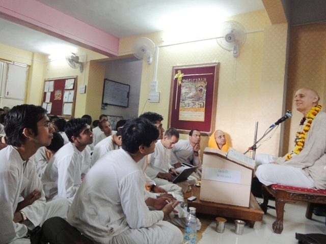 Sankarshan Das Teaching the Enlightening Science of Krishna,Pune