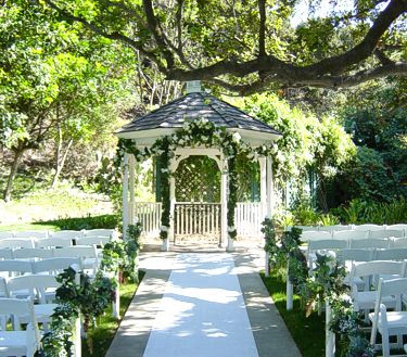 Outdoor Wedding Pictures