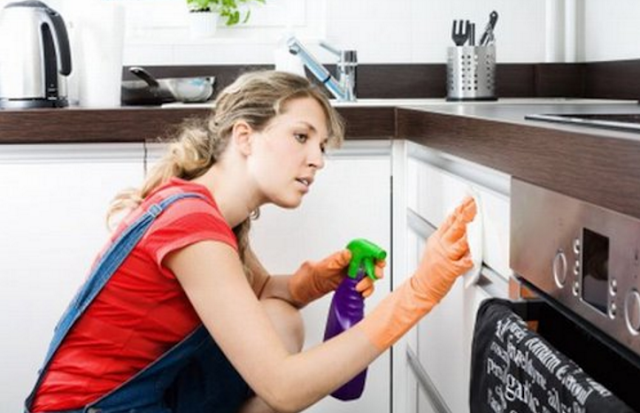 Kitchen Cleaning