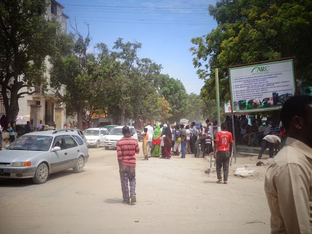 Daawo Sawirada:-  Magaalada Muqdisho oo maanta si rasmi ah 22-sano kadib looga hirgaliyay Samaafarayaal