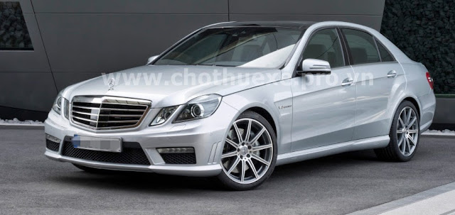 Cho thuê xe 4 chỗ Mercedes S65 AMG hạng sang 2