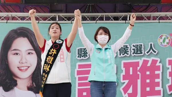 ▲民進黨彰化縣長候選人黃秀芳替第一選區許雅琳候選人站台。（圖／記者林明佑翻攝）