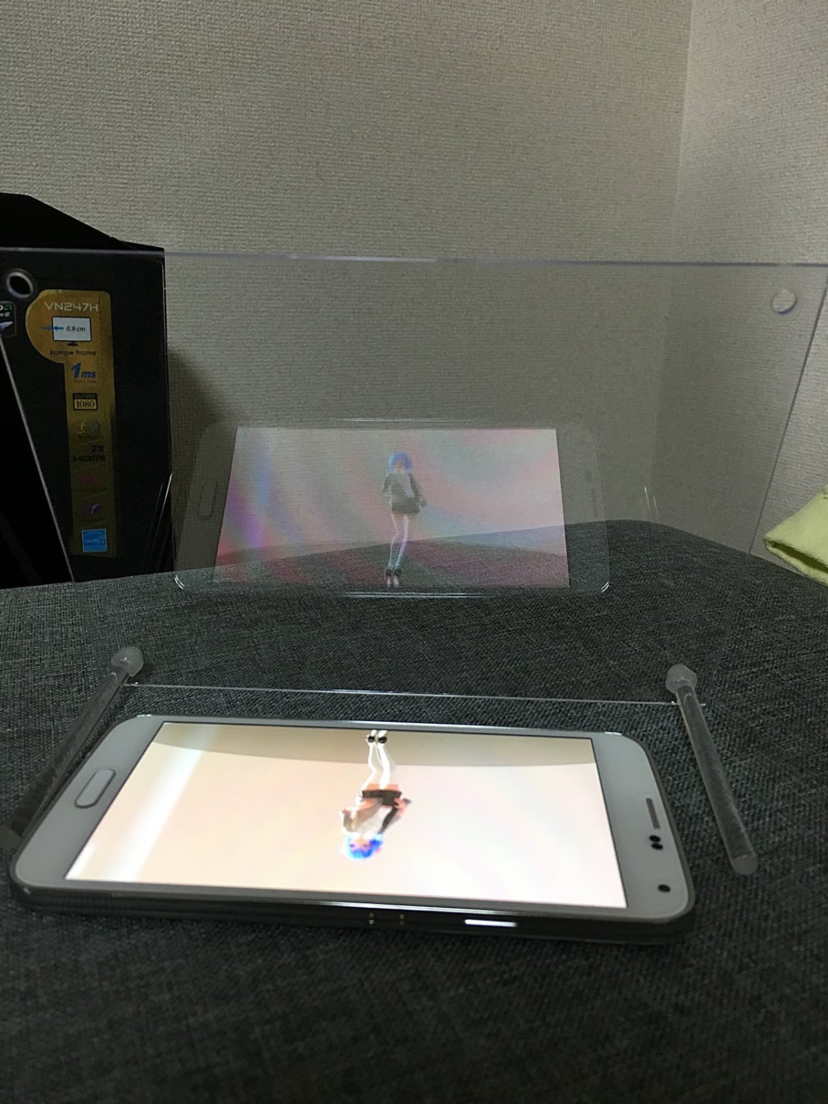 100均素材の自作hud ヘッドアップディスプレイ でスマホ画面を車内表示する件