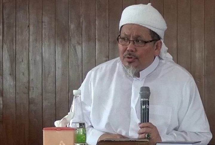 Tengku Zul: Menyinggung Habib Luthfi, Ditangkap. Memfitnah Habib Rizieq, Aman