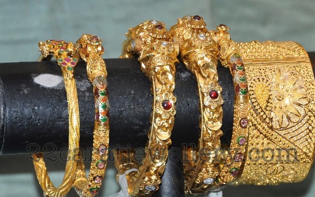 Broad Bangles Collection