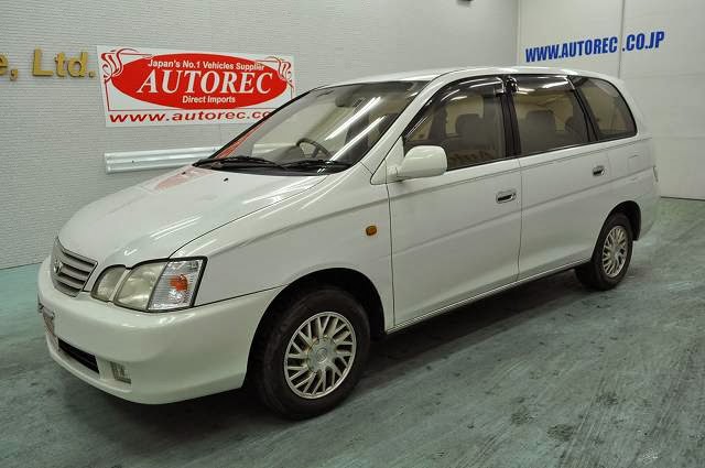 2000 Toyota Gaia to Nukualofa for Tonga