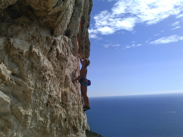 escalade CAP CANAILLE à Cassis Manu RUIZ