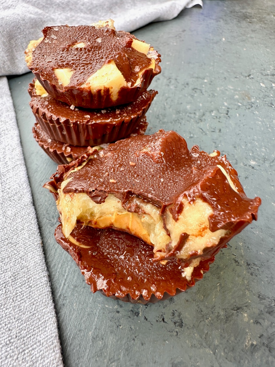 Chocolate Banana Peanut Butter Cups