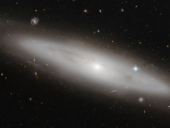 Imagem: Galáxia lenticular NGC 4866