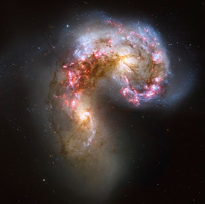 Galaxia Atenea. El Hubble. martapayo.com