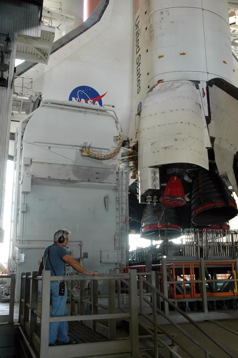 Pix Grove: How NASA Launch Shuttle into Space