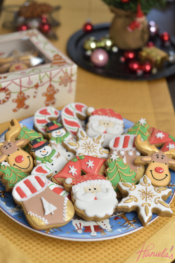 Haniela's: Decorated Christmas Cookies