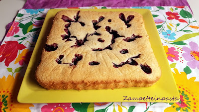 Torta albumi e marmellata