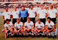 SELECCIÓN DE LA REPÚBLICA FEDERAL DE ALEMANIA - Temporada 1979-80 - Stielike, Rummenigge, Schumacher, Cullmann, Briegel, Hrubesch; Kaltz, Bernd Förster, Karlheinz Förster, Memering y Hansi Müller - ALEMANIA FEDERAL 0 GRECIA 0 - 17/06/1980 - Eurocopa de 1980, fase de grupos - Turín, Italia, estadio Comunale