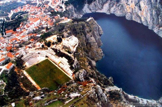 croatia stadium 12 Worlds Weirdest Stadiums 