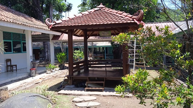 Renovasi Gazebo Timur SMA Negeri 3 Salatiga