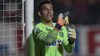 Cruz Vermelha volta atrás e recoloca o goleiro Danilo entre sobrevivente de acidente 