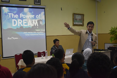 edvan m kautsar, motivator nasional, motivator indonesia, training motivasi, seminar motivasi, motivator indonesia, motivator muda, motivator nasional, motivasi karyawan, pelatihan karyawan, motivator perusahaan, motivator mahasiswa, motivator remaja, Motivator SMA