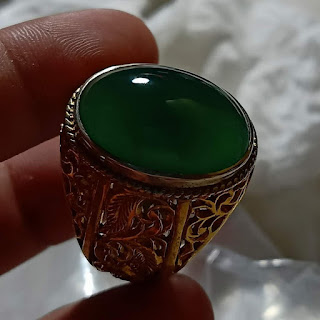 Batu Bacan Gulau Material Cokelat BC057 Ikatan Perak Kokoh