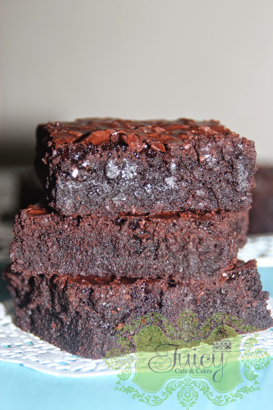 JUICY CAFE: CHOCOLATE BROWNIES 'KEDUT'