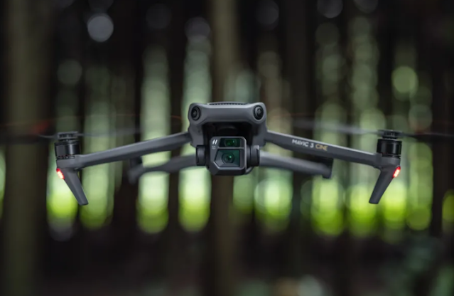 alt Review DJI Mavic 3