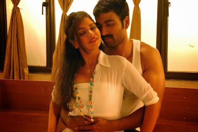 Image of "Muthuvukku kidaitha moondru pundaigal" tamil sex story