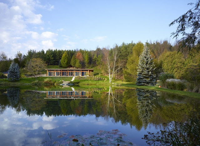 one of the sustainable house Ontario, Canada Lake modernist luxurious +HOUSE by Superkül Architects, one of the sustainable house Ontario, Canada.