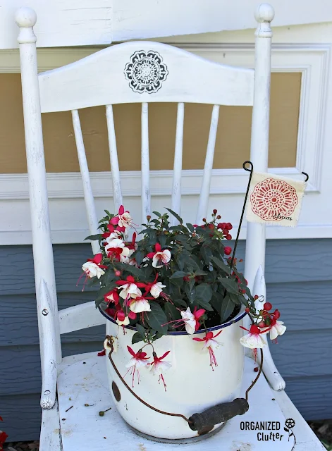 DIY BOHO Stenciled Garden Mini Flag #stencil #gardendecor #gardenjunk