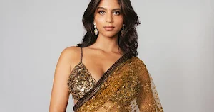 suhana khan saree cleavage nmacc