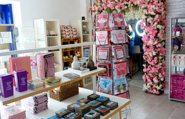 interior of the scouse bird salon and shop, liverpool