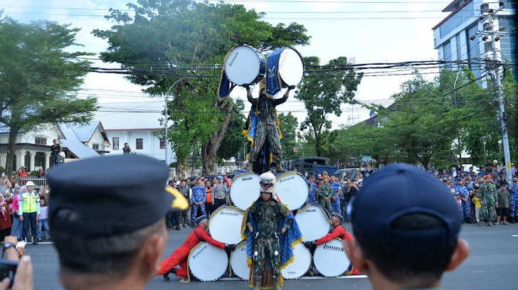 INILAH Kirab dan Display Drumband Taruna AAU,  Meriahkan Kota Makassar