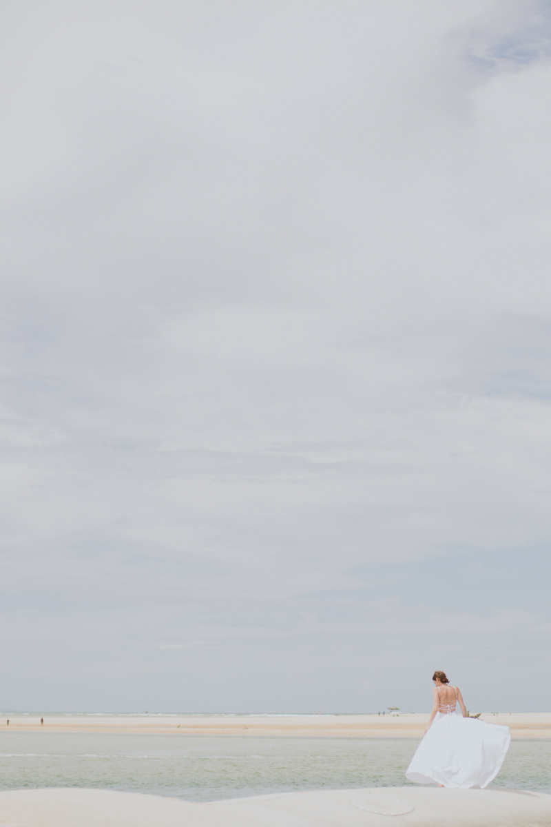 noosa bride at beach