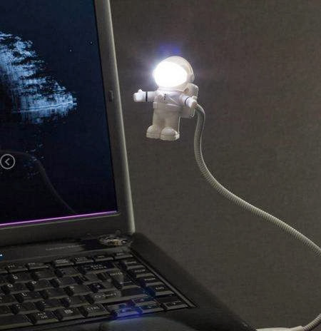 Astronaut USB Light adds a touch of adventure to your computer by Edwin