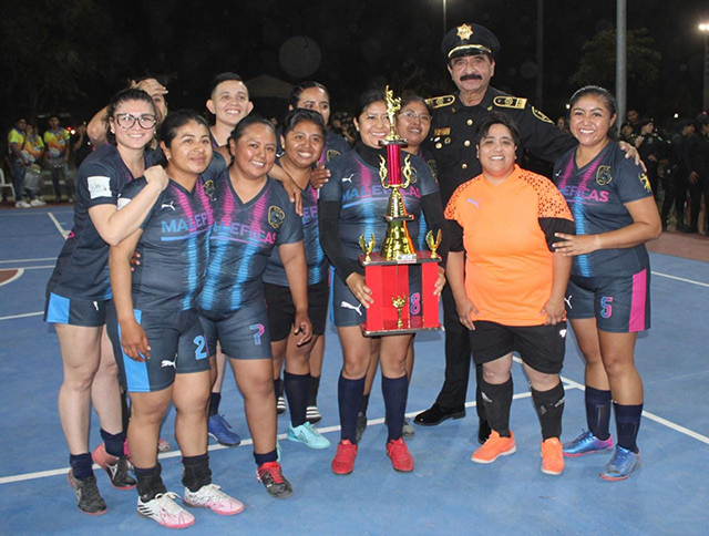 En la rama femenil, las campeonas fueron “Las Maléficas”, quedando en segundo lugar el equipo de la Unidad Femenil.