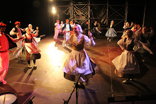 Exhibición de danzas de Ibarra-Kaldu, Erreka-Ortu y Laguntasuna