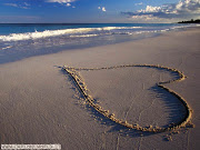 cuore che dimostra tutto. questo cuore dimostra quanto una persona vuole . (san valentino spiaggia )