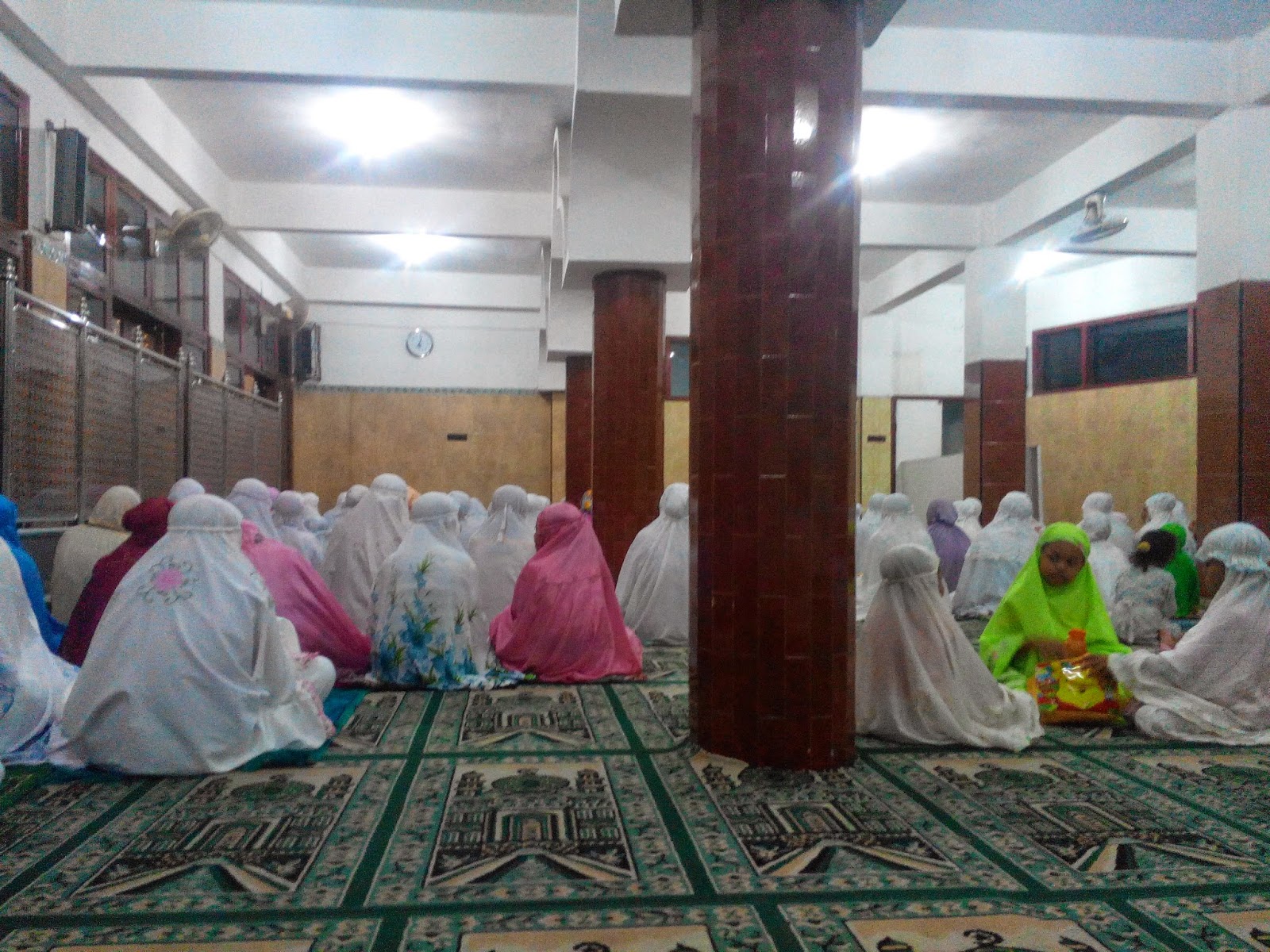 Wanita Shalat Di Masjid Atau Dirumah - Info Terkait Rumah
