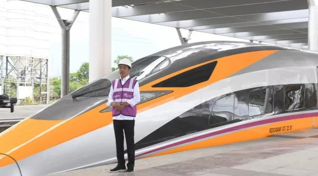 Ilustrasi. Pemerintah akhirnya menyerah dan mencoret proyek Kereta Cepat Jakarta-Surabaya dari daftar Proyek Strategis Nasional (PSN).