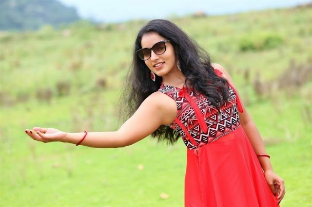 Malayalam actress Malavika Menon latest image gallery 