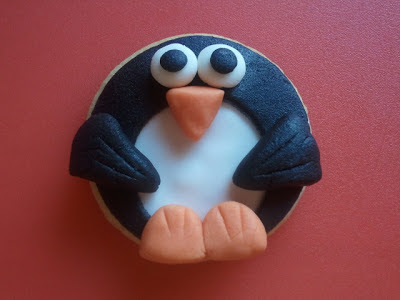 Galleta fondant pingüino