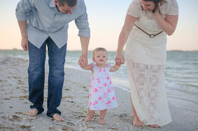 Sanibel Island Beach Pictures with extended family, candid photo