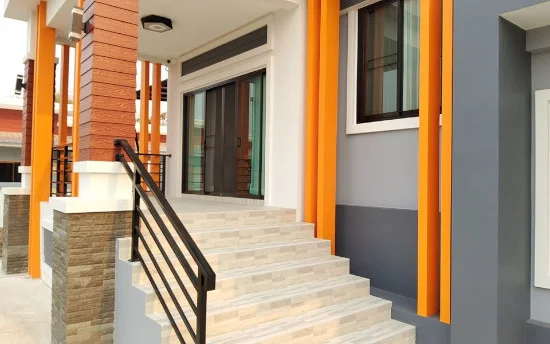 teras rumah minimalis 2 lantai