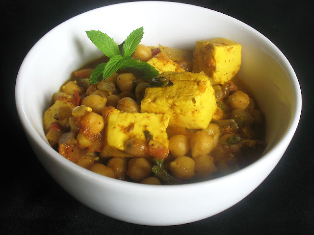 chickpea too paneer curry