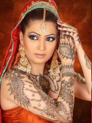 Stylish Mehndi Designs Pictures For Dulhan