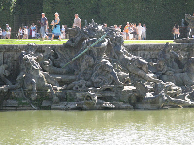 Fountain-of-Neptune-Gardens-of-Chateau-de-Versailles-Palace-of-Versailles-France-travel