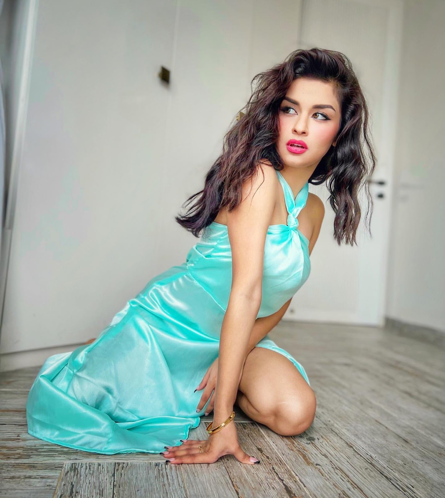 Avneet kaur pic