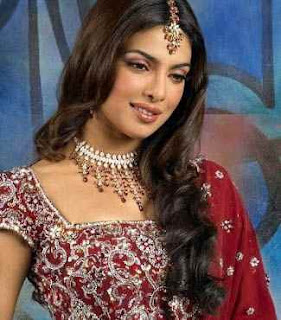 priyanka chopra red blowse